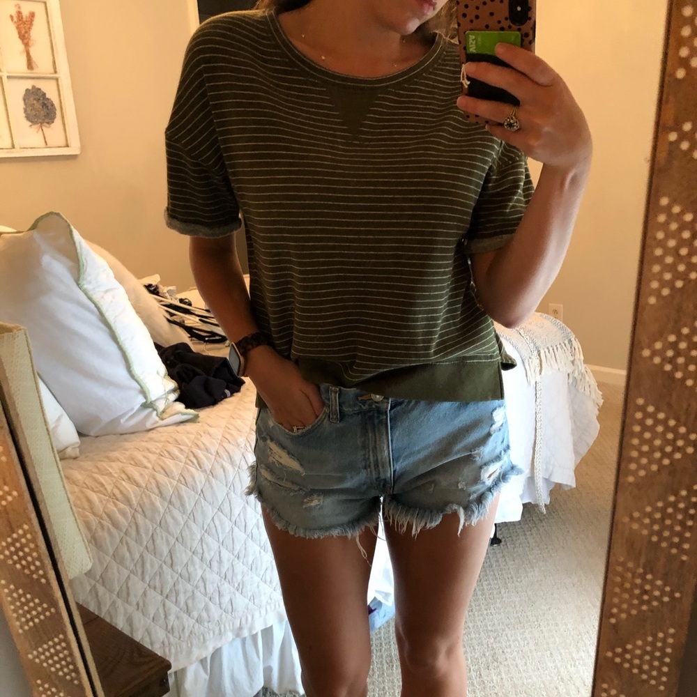 Short Sleeved sweatshirt top